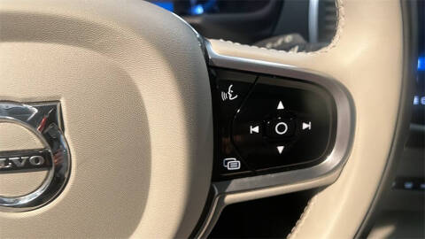 2023 Volvo XC90 B5 Core
