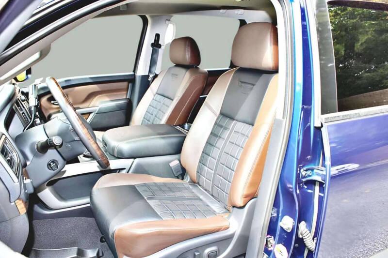 2017 Nissan Titan Platinum Reserve