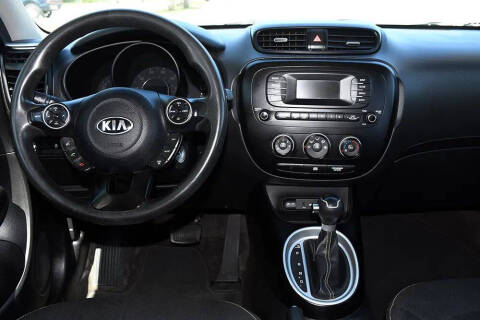 2015 Kia Soul +
