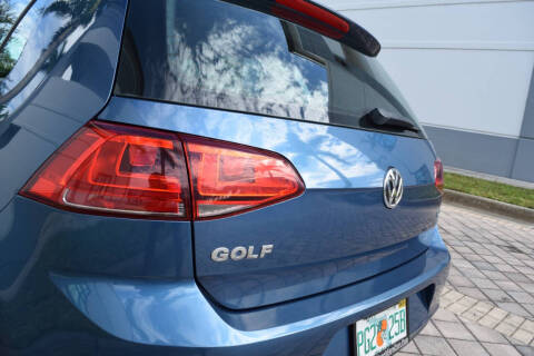 2015 Volkswagen Golf TDI SE