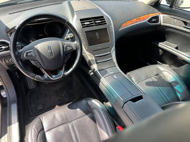 2016 Lincoln MKZ