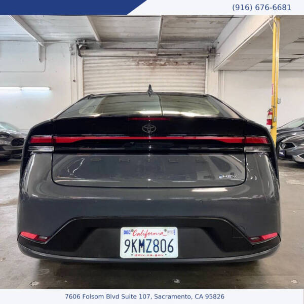 2024 Toyota Prius LE