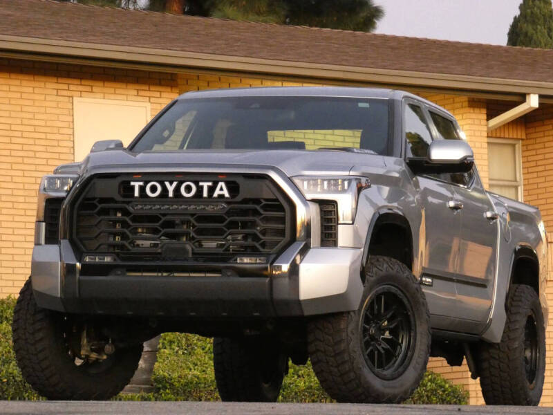 2024 Toyota Tundra Platinum HV
