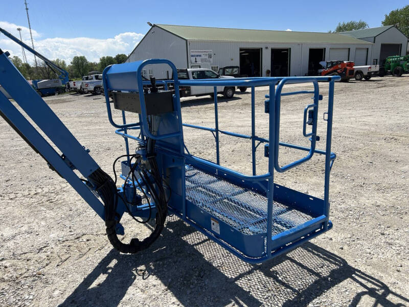 2016 Genie 85' Manlift