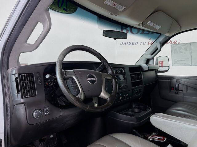 2017 GMC Savana 2500
