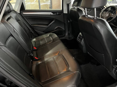 2014 Volkswagen Passat 1.8T SE PZEV