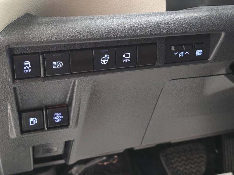 2024 Toyota Sienna Platinum 7-Passenger