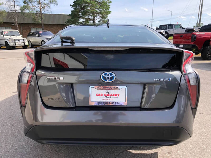 2016 Toyota Prius Two