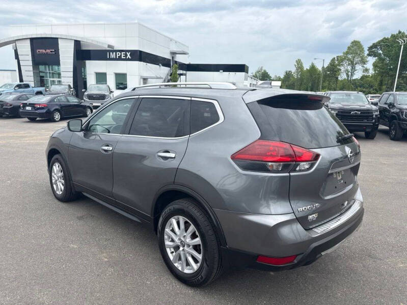 2018 Nissan Rogue SV