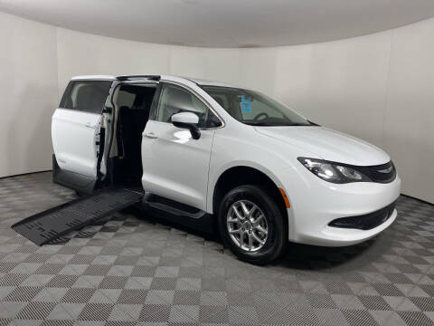 2022 Chrysler Voyager for sale at AMS Vans in Tucker GA