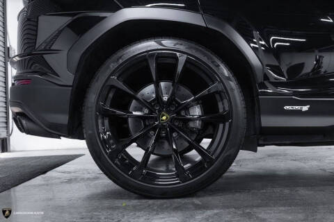 2023 Lamborghini Urus S