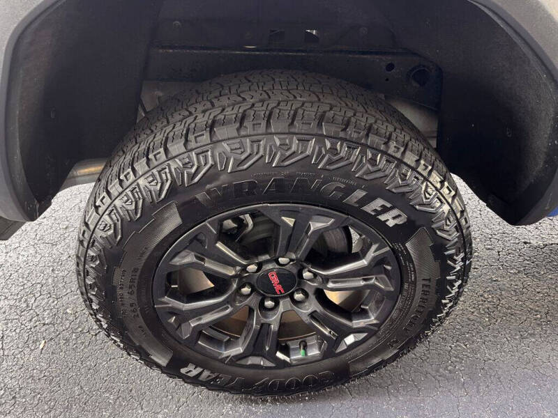 2025 GMC Canyon Elevation