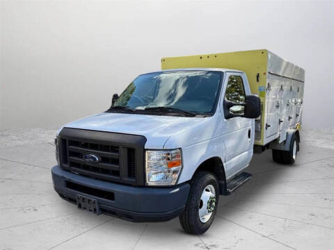 2017 Ford E-Series E-450 SD