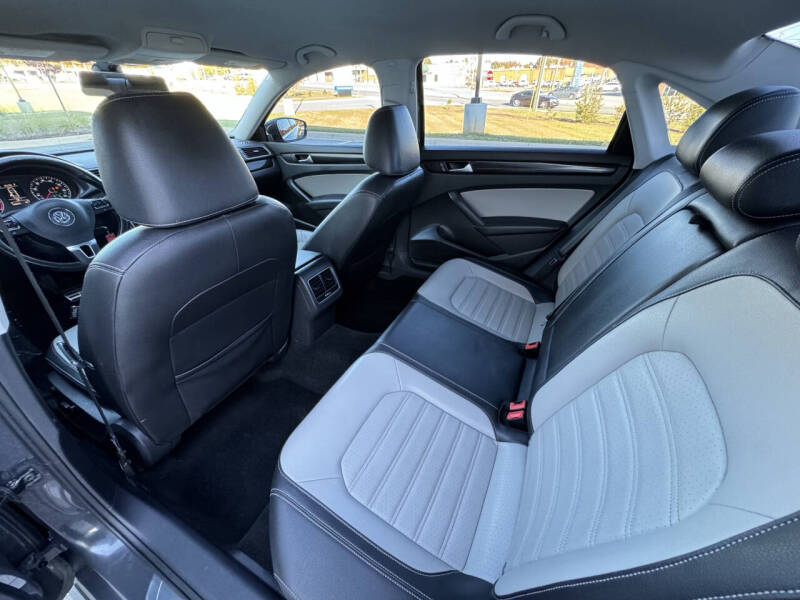 2015 Volkswagen Passat 1.8T Sport