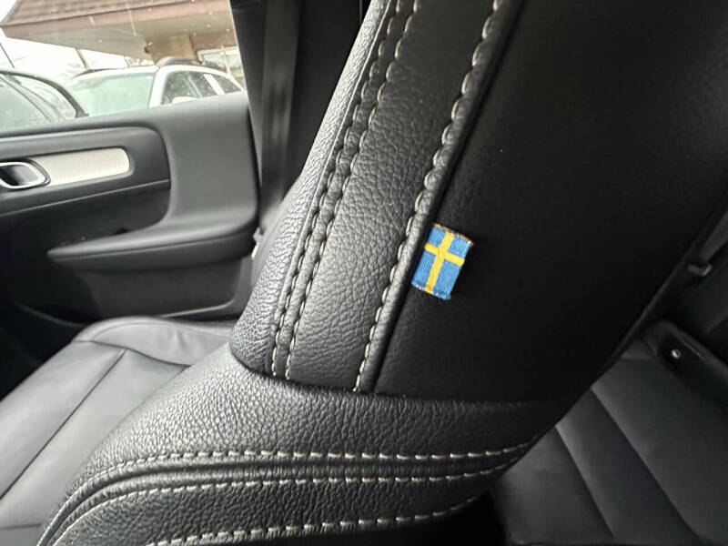 2019 Volvo XC40 T5 Momentum