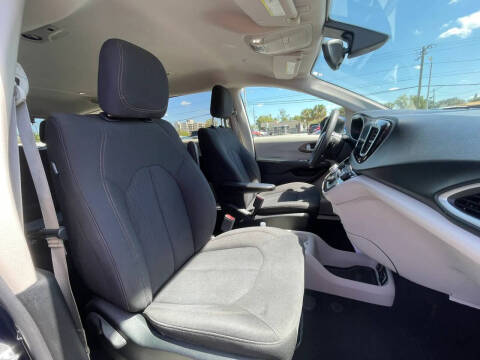 2017 Chrysler Pacifica Touring