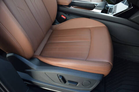 2022 Audi e-tron quattro Premium