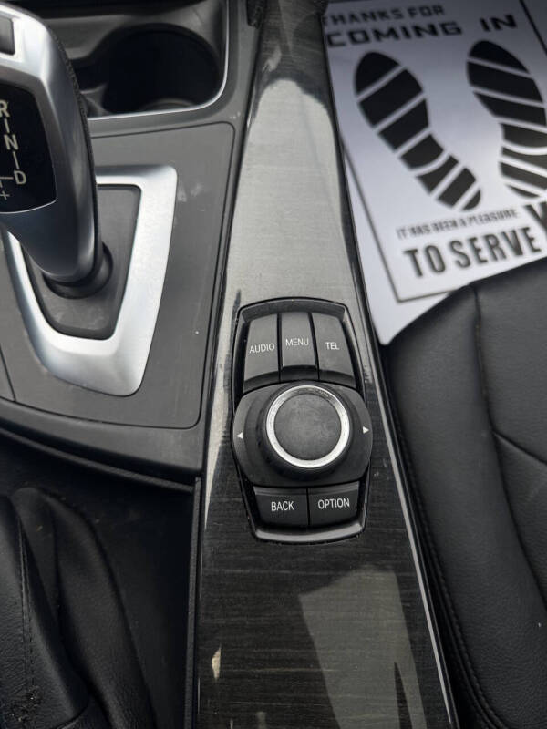 2017 BMW 3 Series 320i