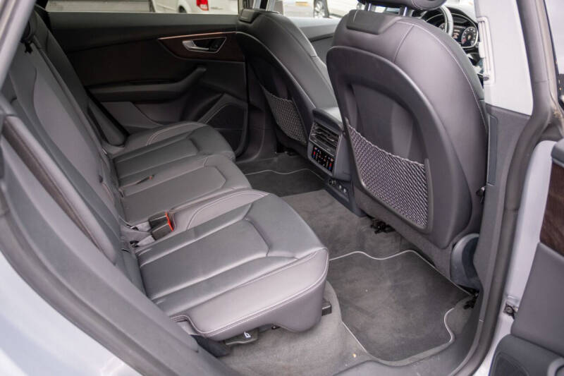 2020 Audi Q8 quattro Premium Plus 55 TFSI