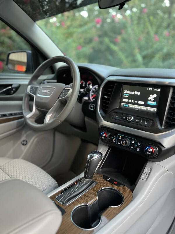 2018 GMC Acadia SLE-2