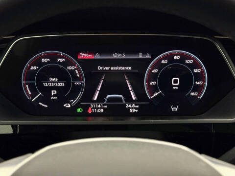 2022 Audi e-tron quattro Premium