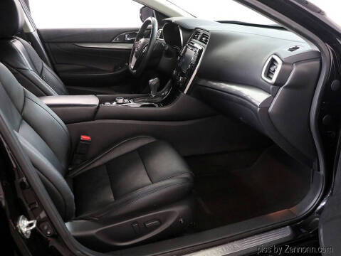 2017 Nissan Maxima