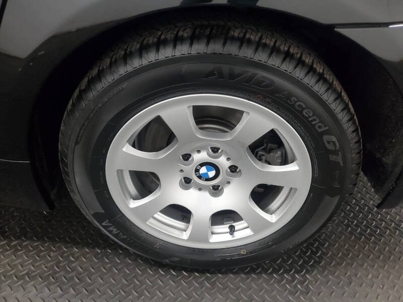 2004 BMW 5 Series 525i