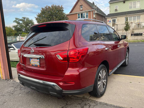 2017 Nissan Pathfinder S