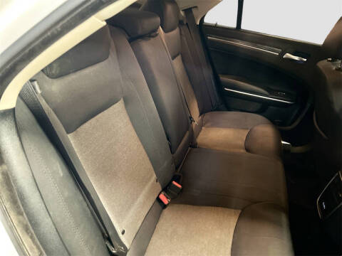 2022 Chrysler 300 Touring