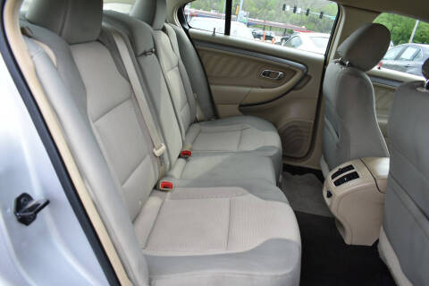 2015 Ford Taurus SEL