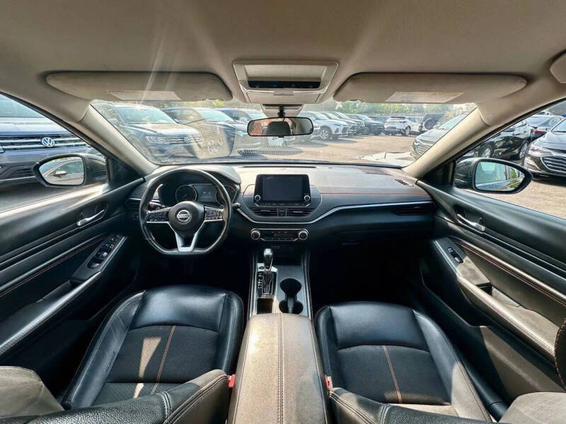 2021 Nissan Altima 2.5 SR