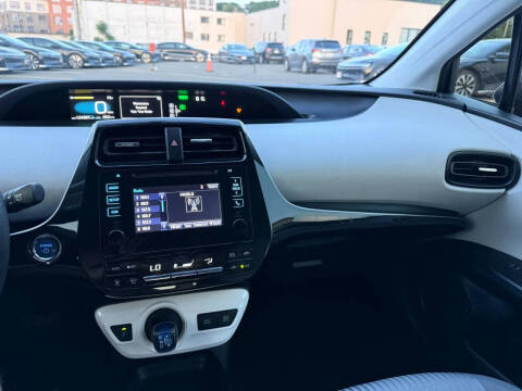 2016 Toyota Prius Two