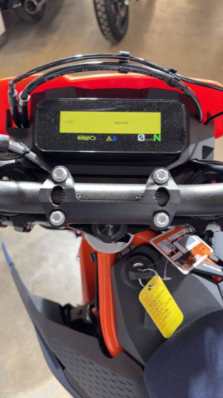 2026 KTM KTM 690 SMC R