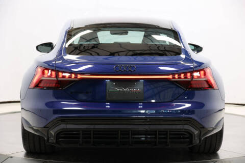 2024 Audi e-tron GT quattro Premium Plus