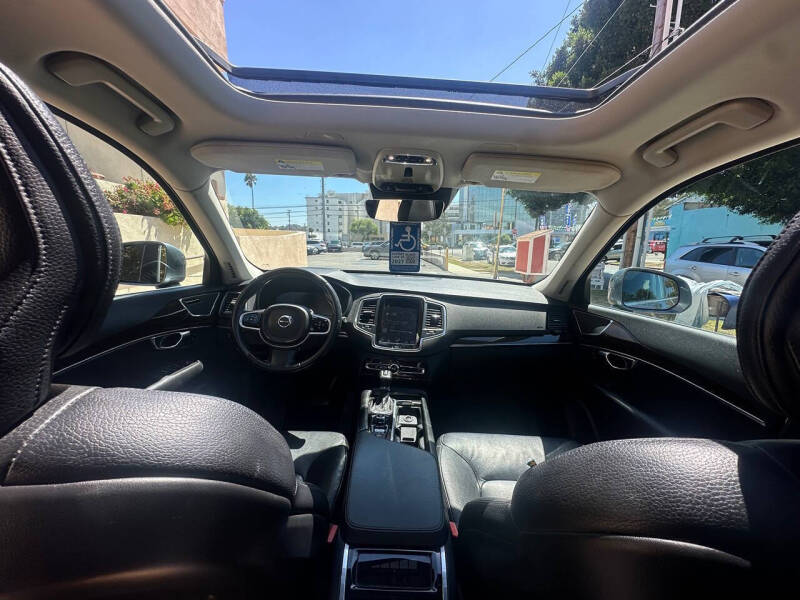 2019 Volvo XC90 T6 Momentum