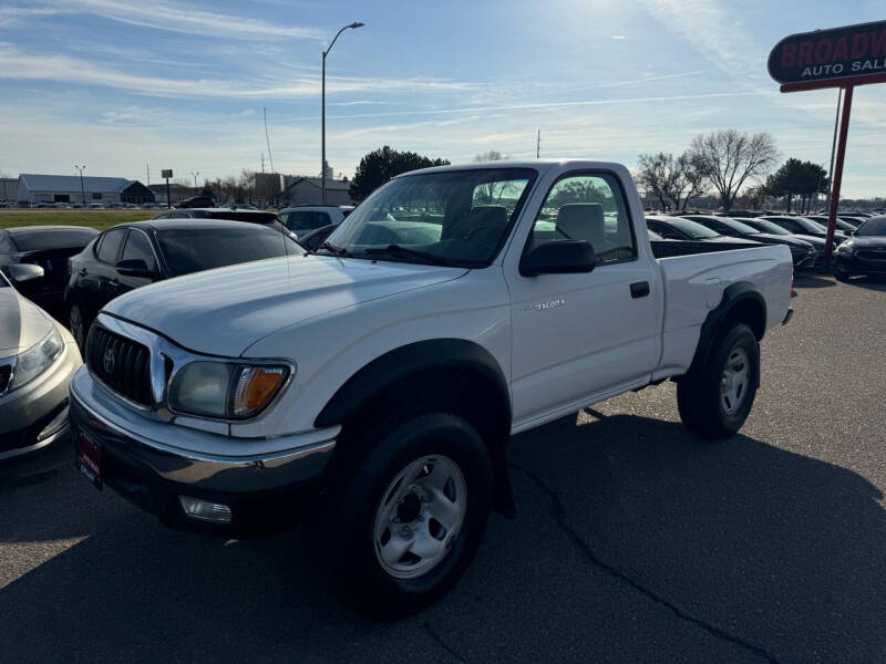 2004 Toyota Tacoma Base photo 2