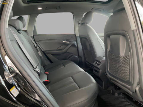 2025 Audi Q6 e-tron Premium