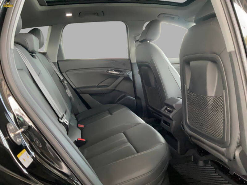 2025 Audi Q6 e-tron Premium