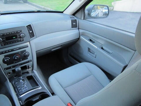 2006 Jeep Grand Cherokee Laredo