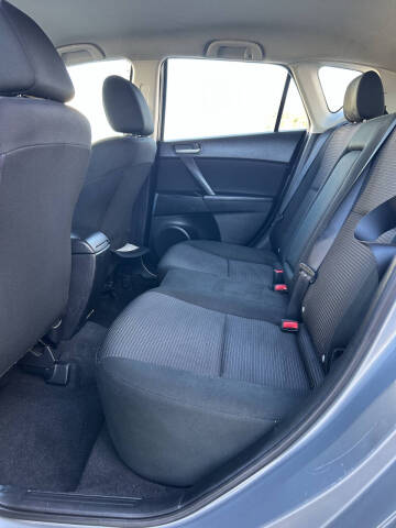2012 Mazda MAZDA3 i Touring