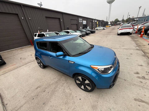 2016 Kia Soul +
