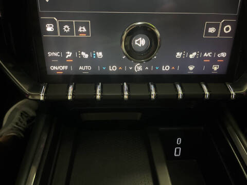 2024 GMC Acadia AT4