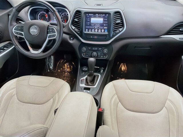 2017 Jeep Cherokee Overland