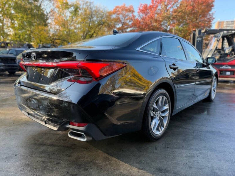 2019 Toyota Avalon XLE