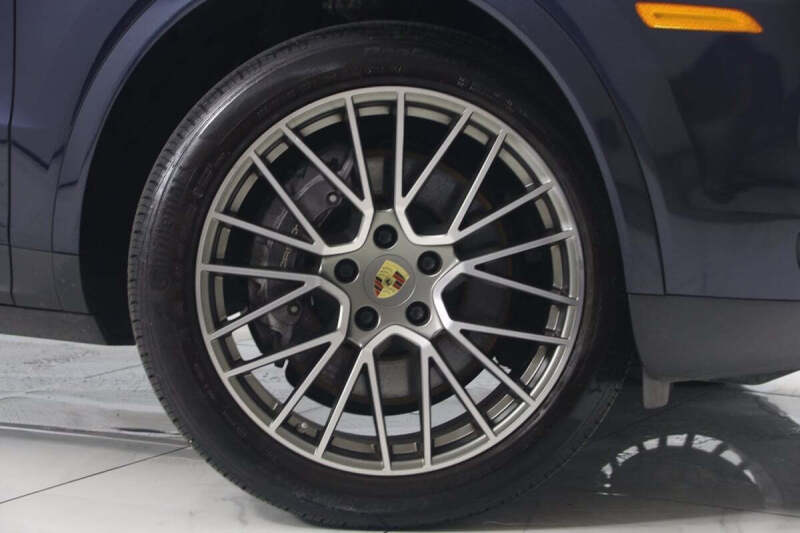 2022 Porsche Cayenne Platinum Edition