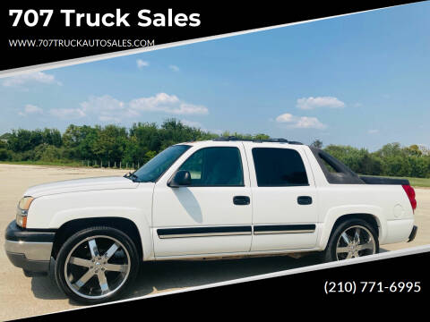 2005 Chevrolet Avalanche for sale at BRACKEN MOTORS in San Antonio TX