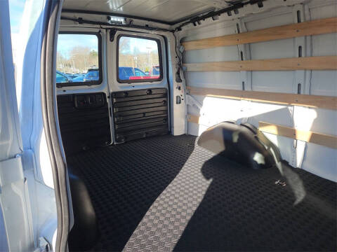 2024 Chevrolet Express 2500