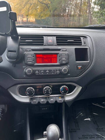 2013 Kia Rio 5-Door LX