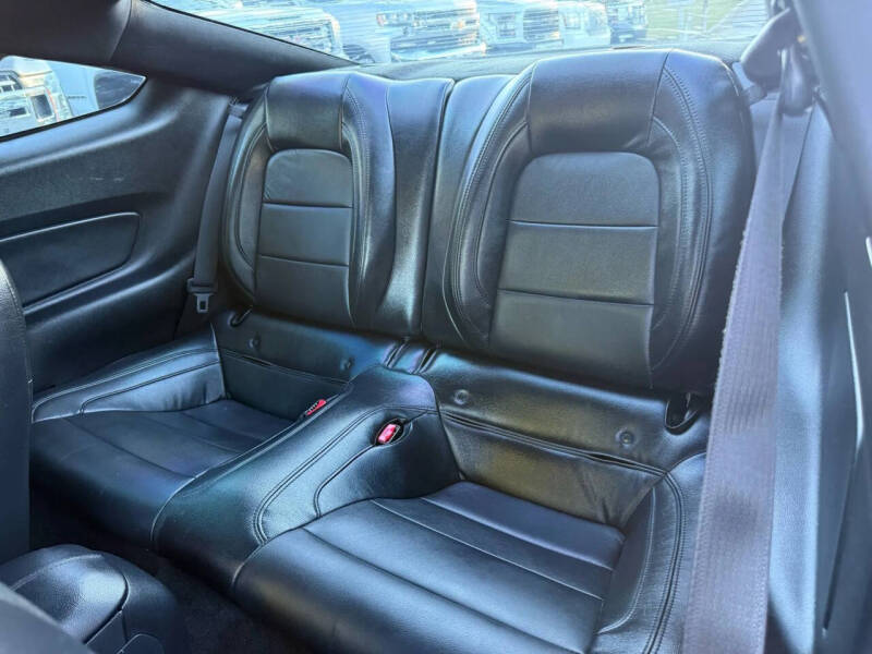 2015 Ford Mustang V6