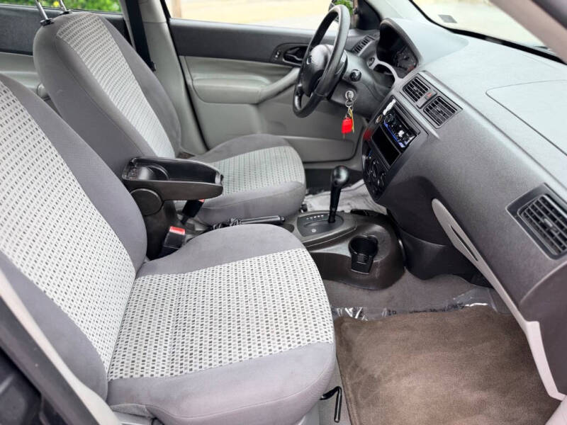 2007 Ford Focus ZX4 SE